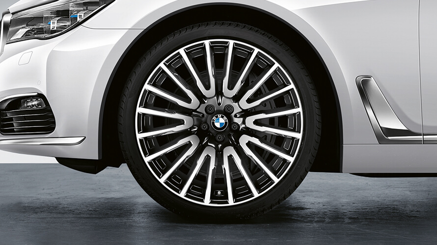 21” Multi-Spoke 629 in Orbit Grey, Pirelli 21” Multi-Spoke 629 in Orbit Grey, Pirelli